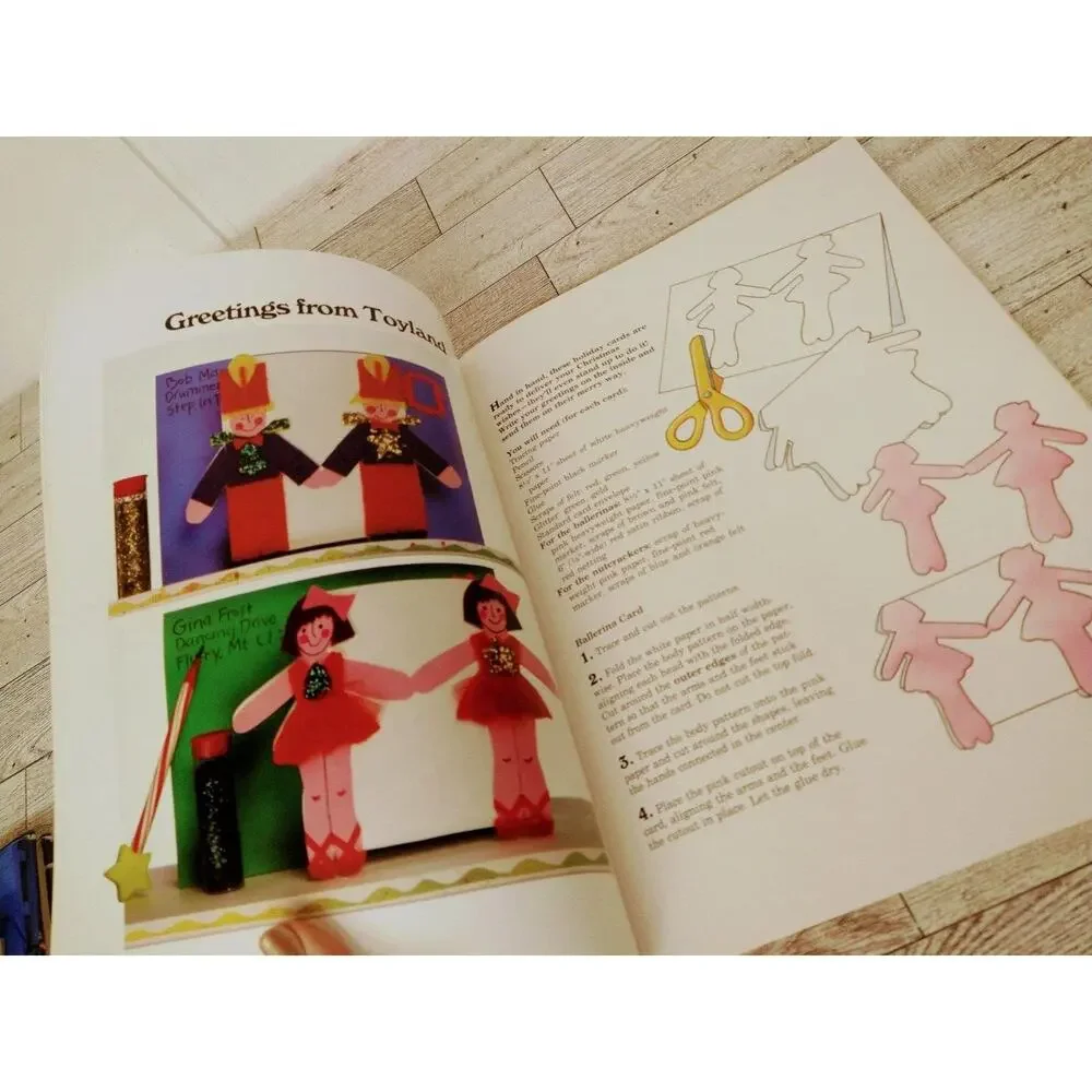 Christmas is‎ Coming Vol 4 Leisure Arts - Holiday Projects for Children + Parent